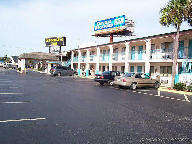 Executive Inn Ferry Pass Bagian luar foto