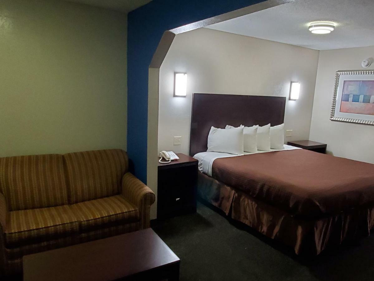 Executive Inn Ferry Pass Bagian luar foto